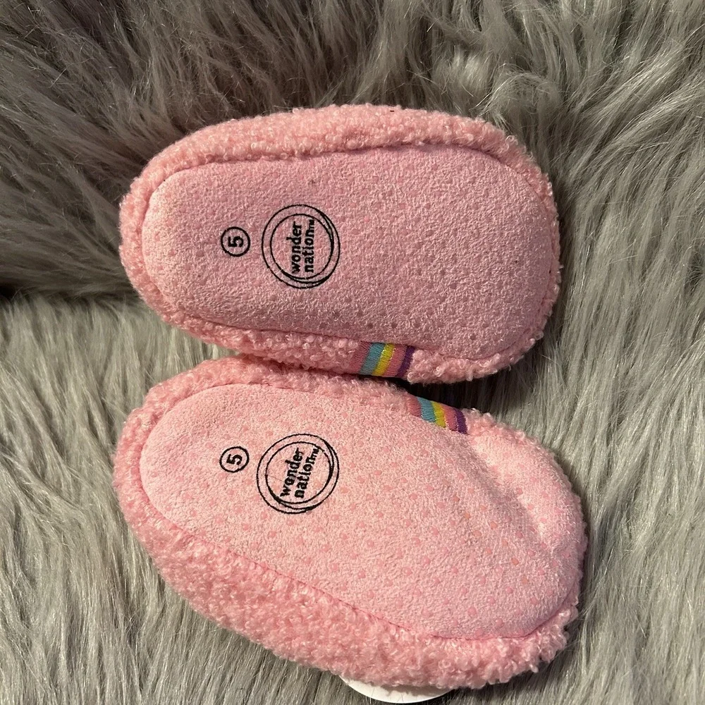Wonder Nation Slippers Baby Girl's Size 5 Pink Fuzzy Rainbow Bootie Shoes NEW
